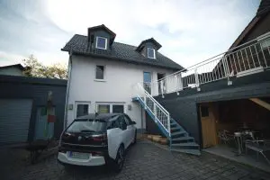 raumshift-aussenansicht raumshift Tagungsraum Haus von außen